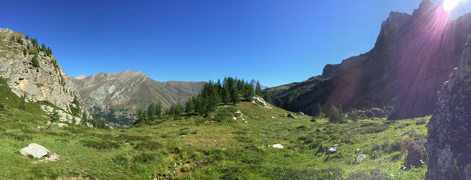 Paesaggio della valle Maira, sul sentiero per il Pelvo d'Elva